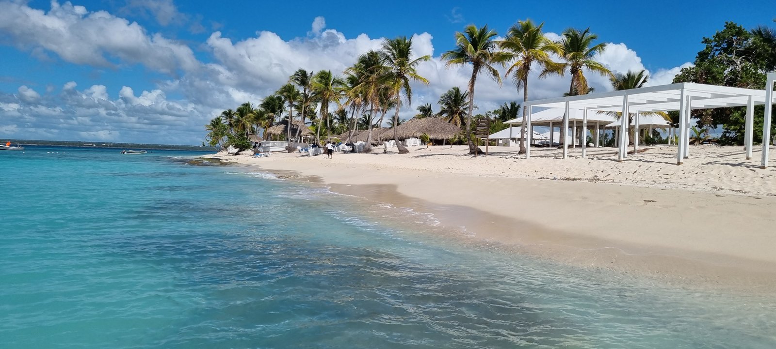Catalina Island beach and Caribbean water